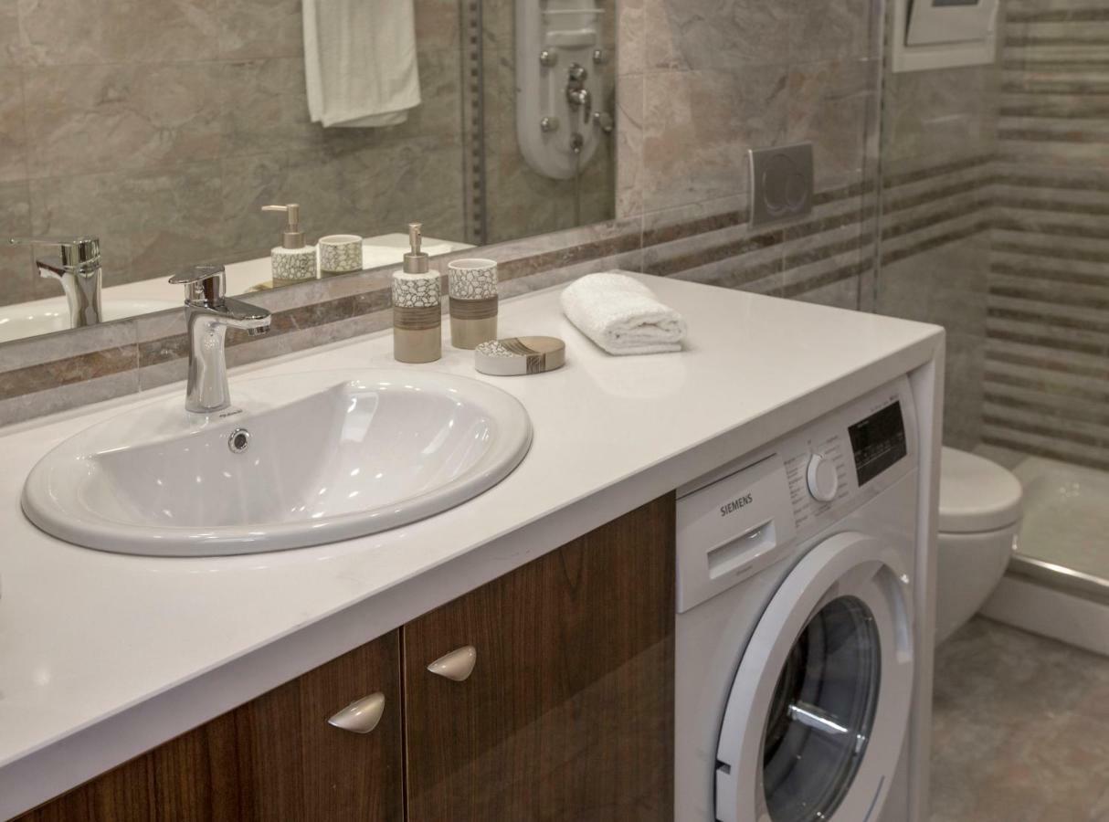 Spacious & Convenient Place Near Acropolis Museum By Ghh Athen Eksteriør billede
